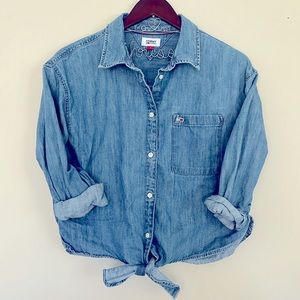 Tommy Hilfiger Tie bottom Denim Shirt- M